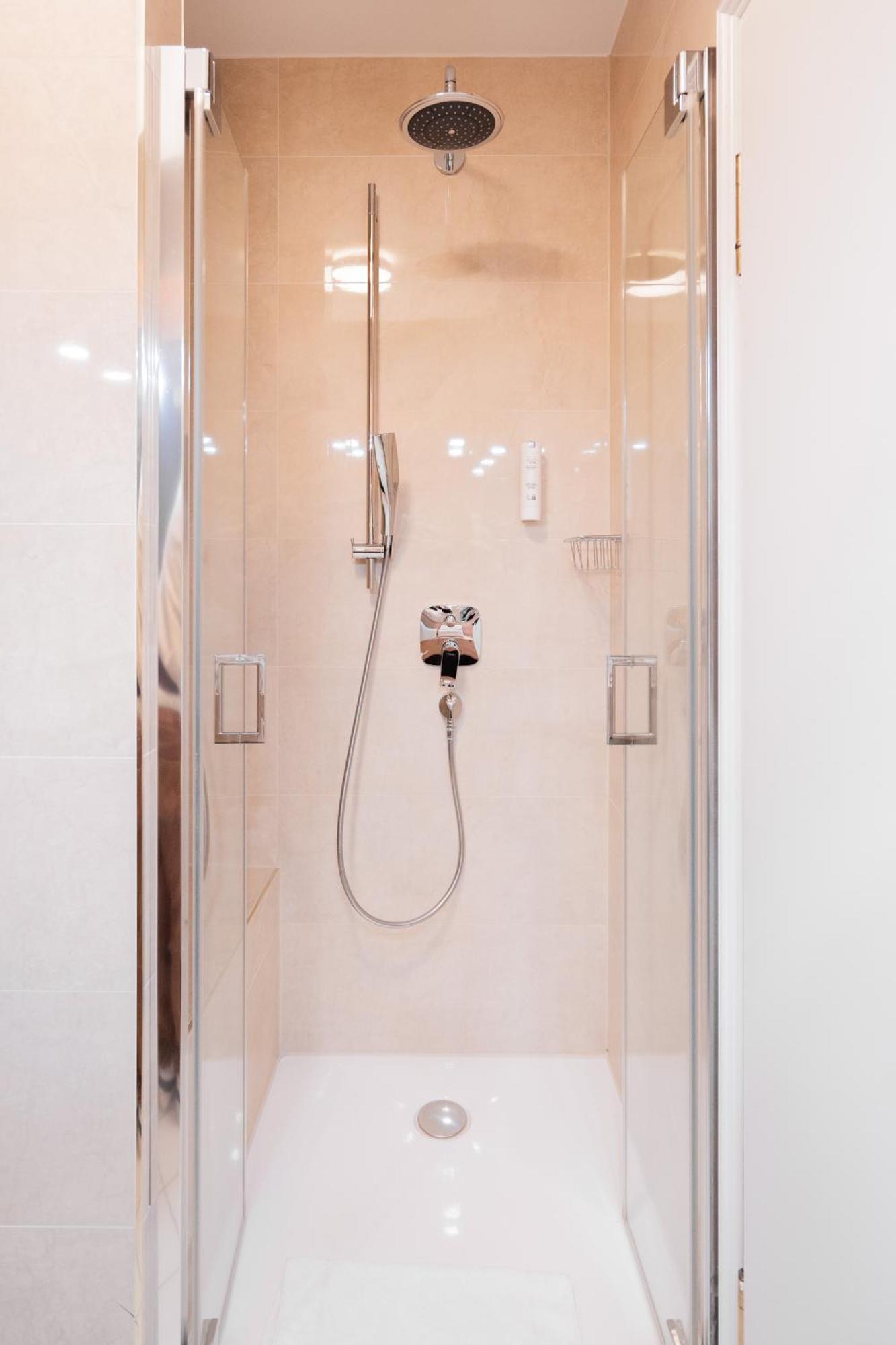 Hotel Adler - Paulas Alb Ehingen  Room photo