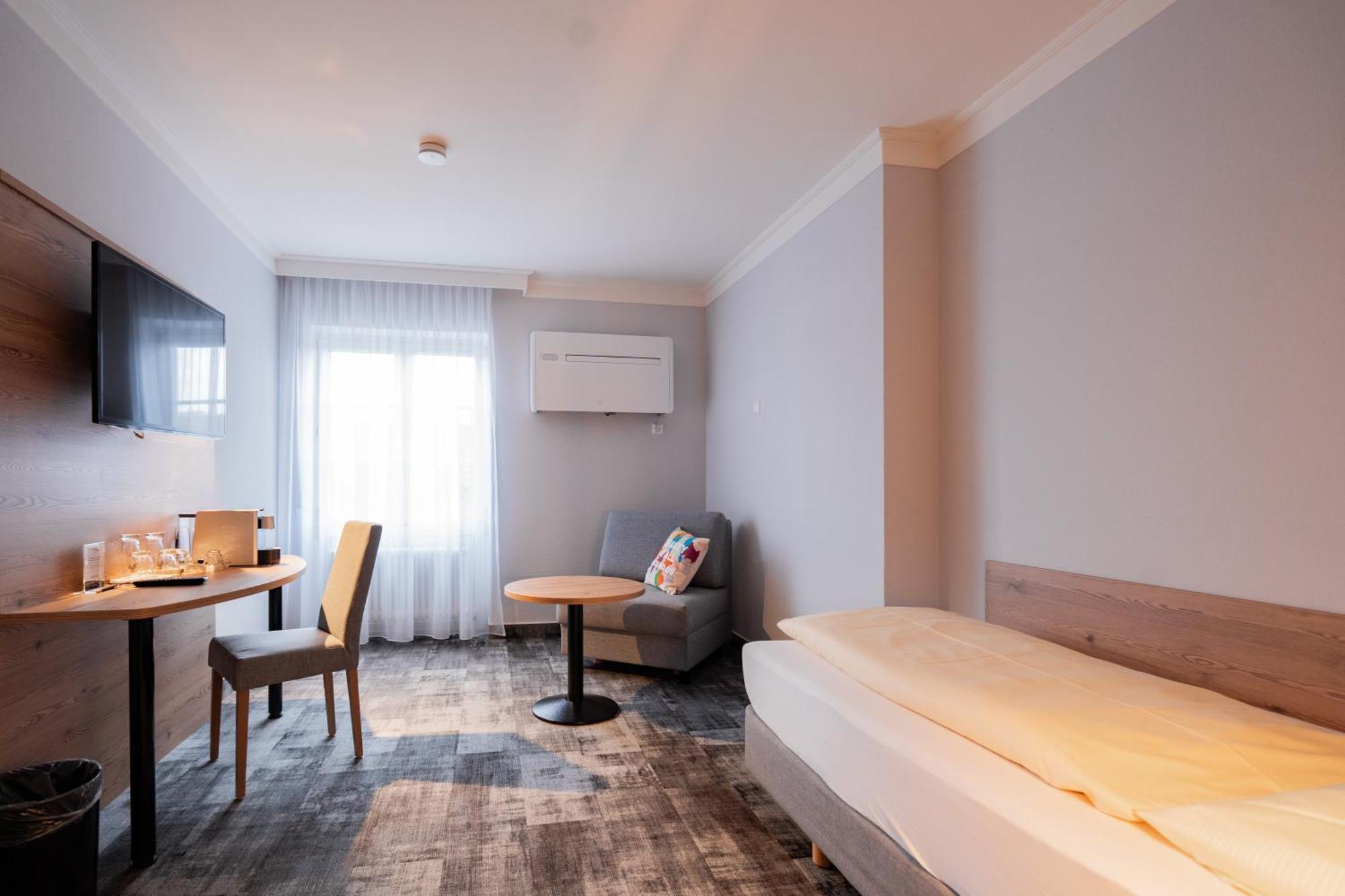 Hotel Adler - Paulas Alb Ehingen  Room photo